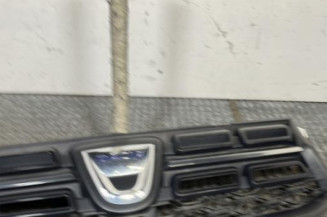 Calandre DACIA SANDERO 2 Photo n°1