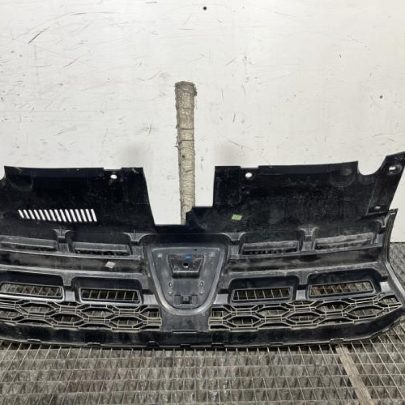 Calandre DACIA SANDERO 2 Photo n°4