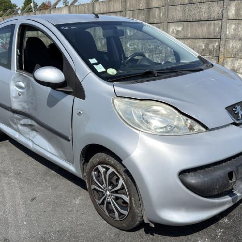 Bras essuie glace arriere PEUGEOT 107 Photo n°7