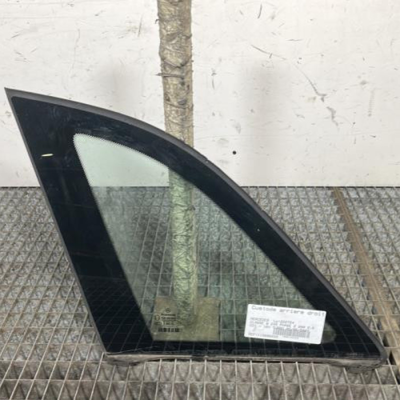 Custode arriere droit MERCEDES CLASSE B 245 Photo n°1