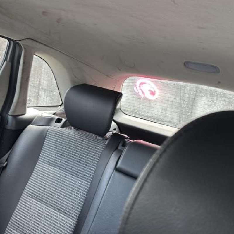 Custode arriere droit MERCEDES CLASSE B 245 Photo n°14