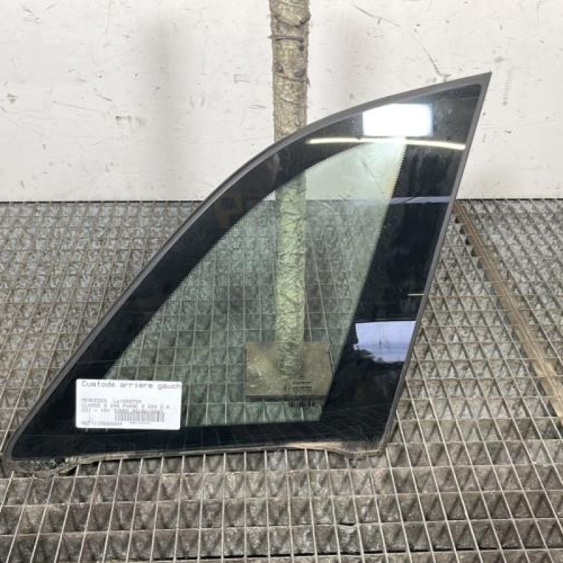 Custode arriere gauche MERCEDES CLASSE B 245 Photo n°1