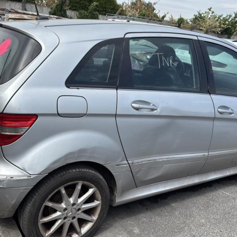 Custode arriere gauche MERCEDES CLASSE B 245 Photo n°11