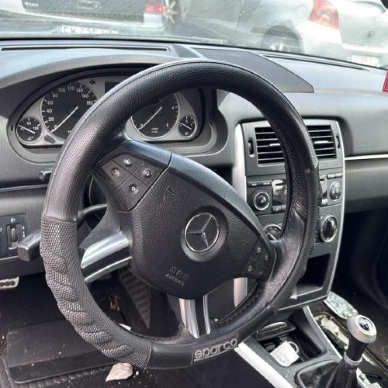 Custode arriere gauche MERCEDES CLASSE B 245 Photo n°15