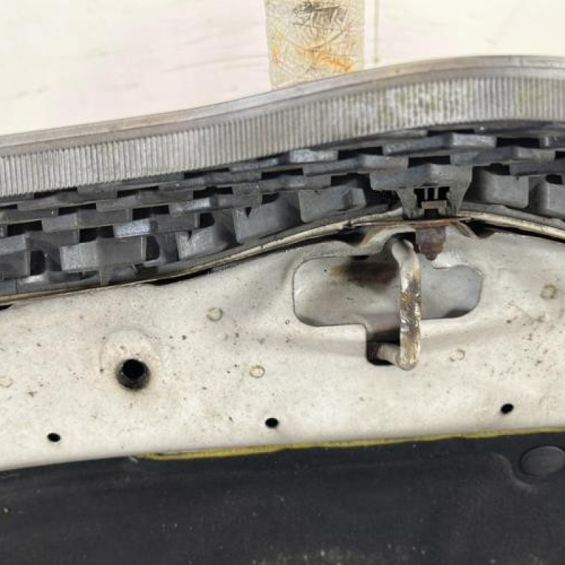 Capot TOYOTA YARIS 1 Photo n°6