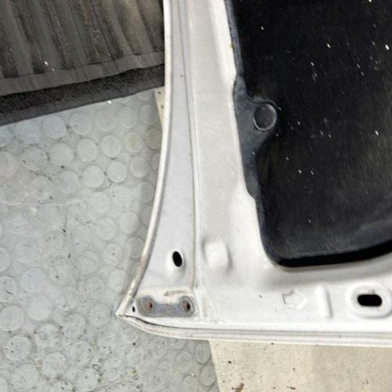 Capot TOYOTA YARIS 1 Photo n°8