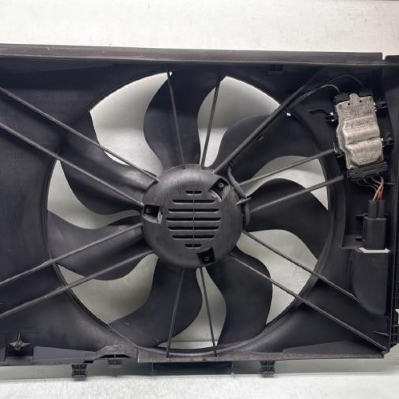 Moto ventilateur radiateur MERCEDES CLASSE C 204 Photo n°3