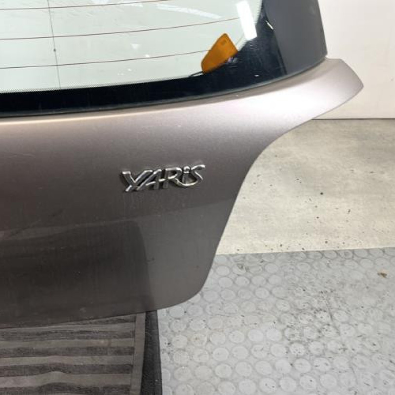 Malle/Hayon arriere TOYOTA YARIS 1 Photo n°7