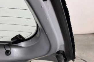 Malle/Hayon arriere TOYOTA YARIS 1