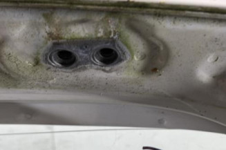 Malle/Hayon arriere TOYOTA YARIS 1