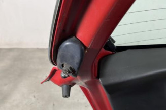 Malle/Hayon arriere TOYOTA YARIS 2