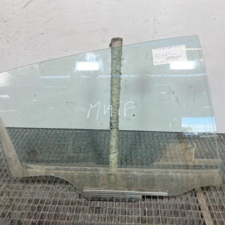 Vitre arriere droit TOYOTA YARIS 3 Photo n°1