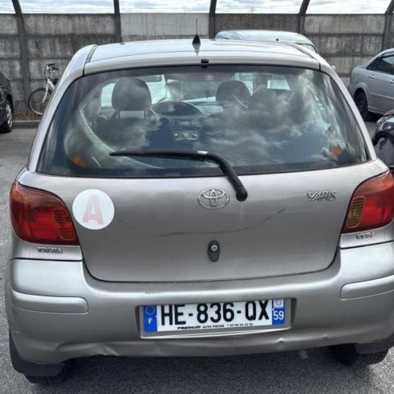 Porte avant droit TOYOTA YARIS 1 Photo n°12