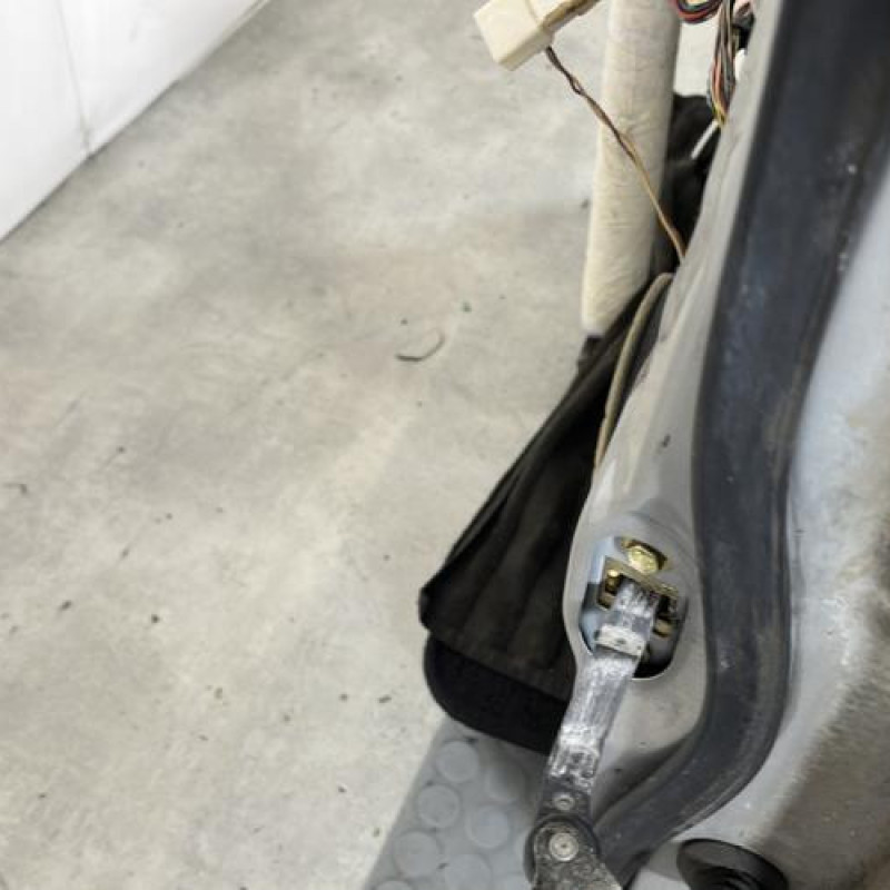 Porte avant gauche TOYOTA YARIS 1 Photo n°4