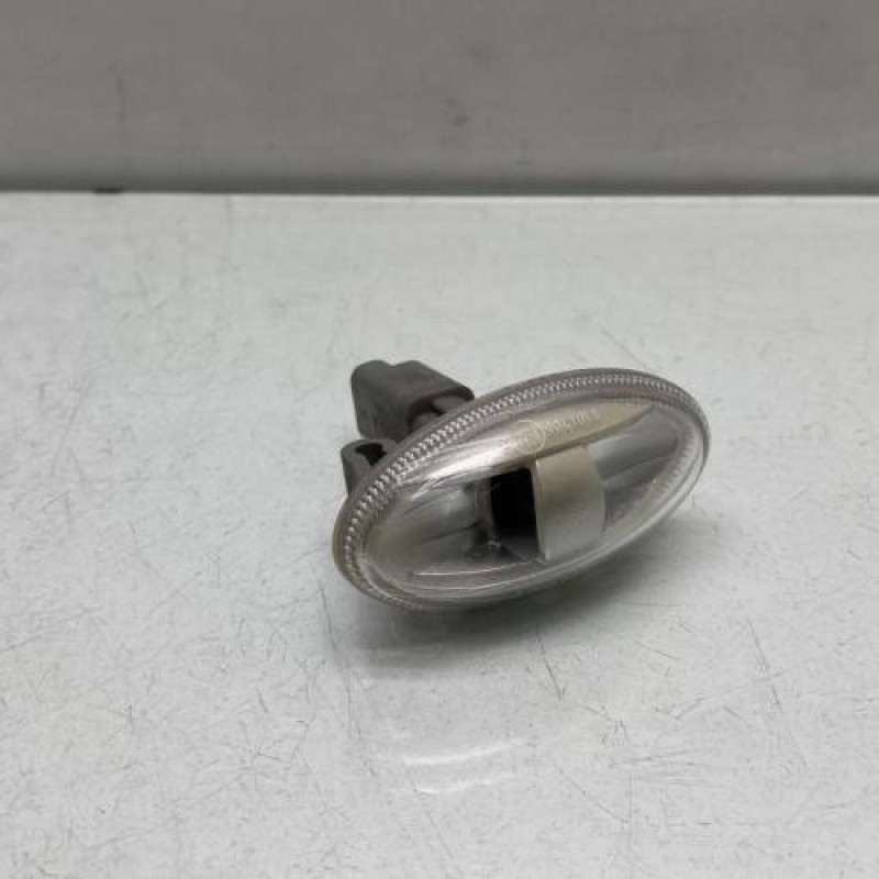 Repetiteur clignotant avant gauche (Feux) PEUGEOT 206+ Photo n°1