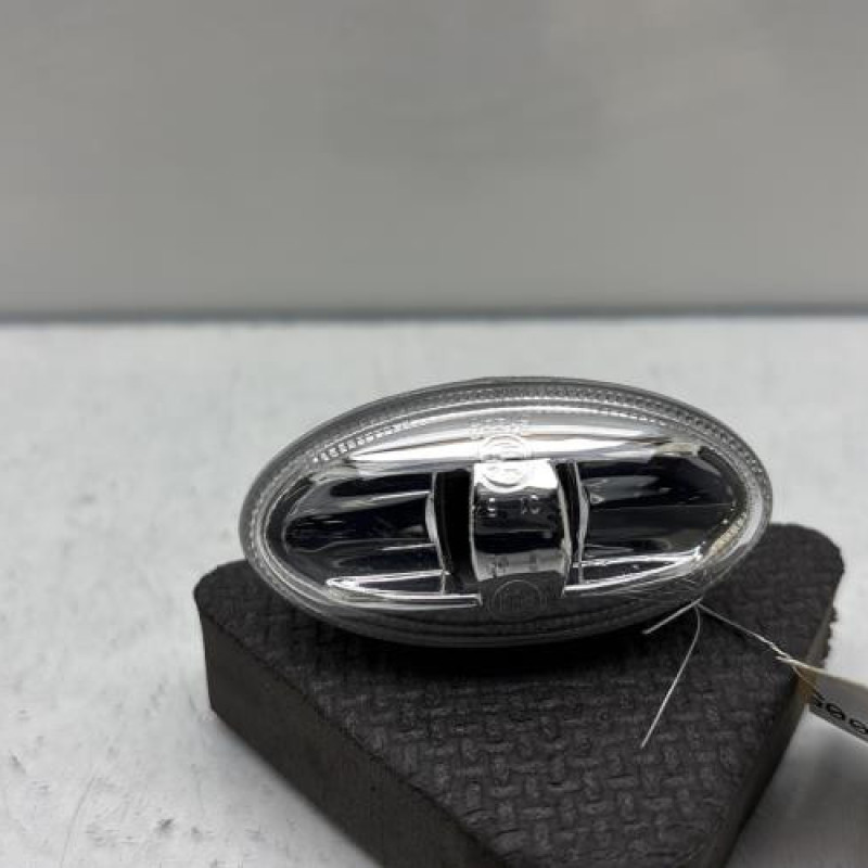 Repetiteur clignotant avant gauche (Feux) PEUGEOT 107 Photo n°1