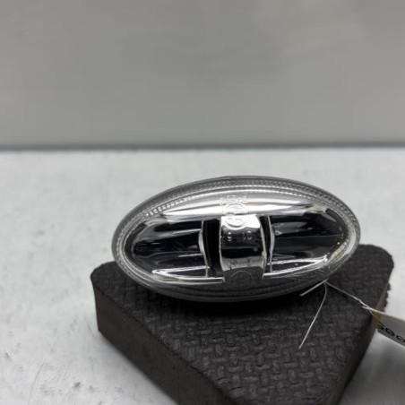 Repetiteur clignotant avant gauche (Feux) PEUGEOT 107 Photo n°1