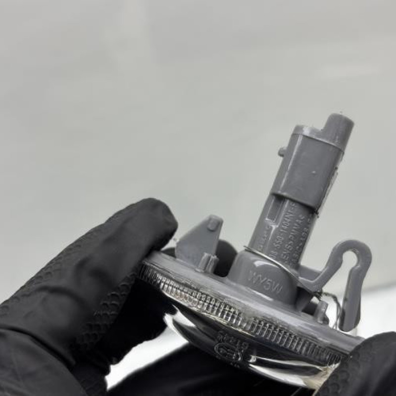 Repetiteur clignotant avant gauche (Feux) PEUGEOT 107 Photo n°4