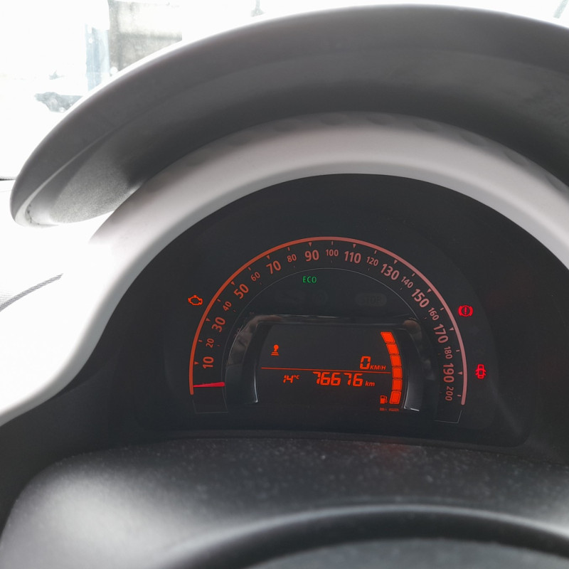 RENAULT TWINGO 3 PHASE 2 0.9i - 12V TURBO TCE 95 Photo n°10