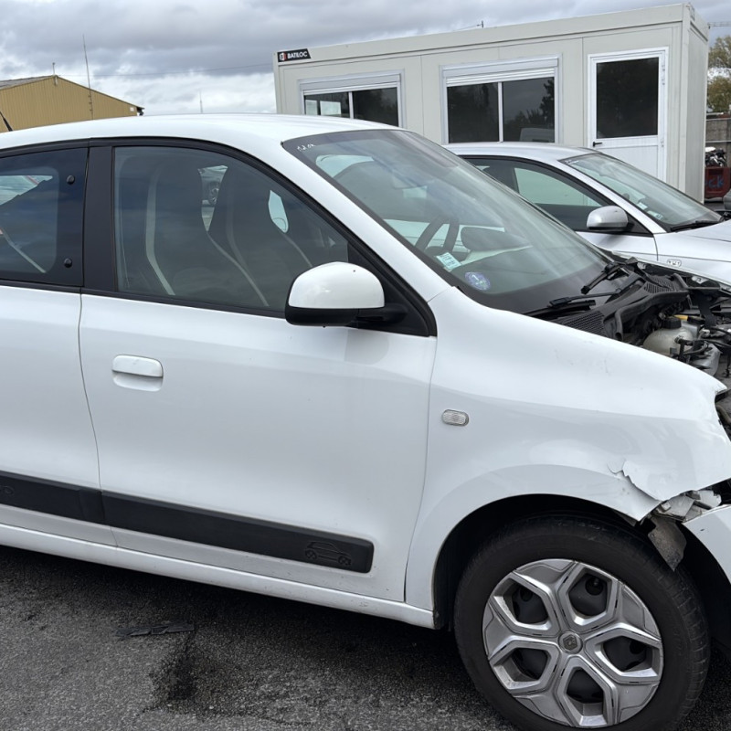 RENAULT TWINGO 3 PHASE 2 0.9i - 12V TURBO TCE 95 Photo n°18