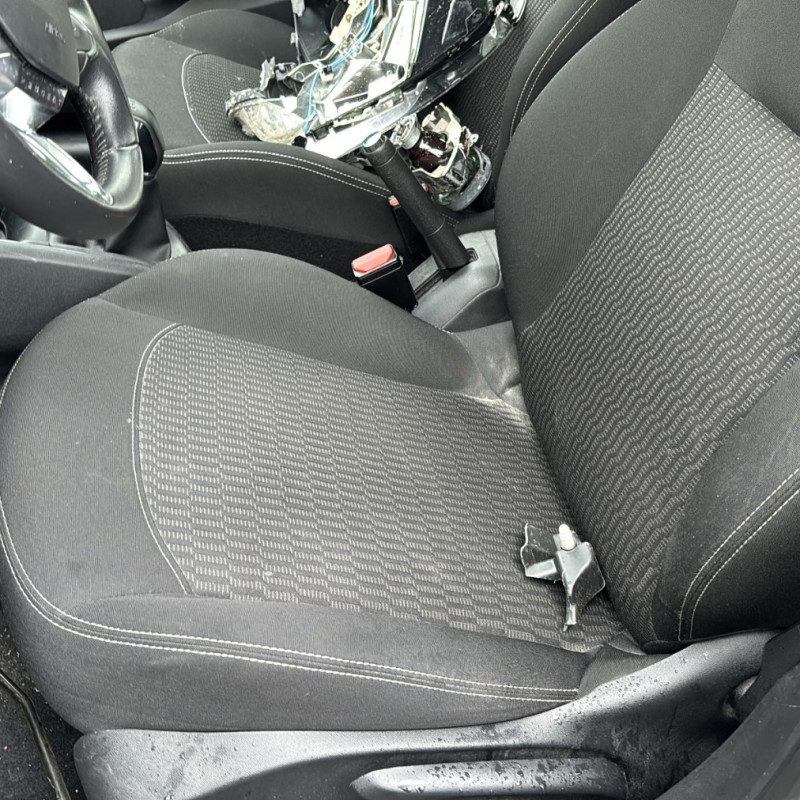 PEUGEOT 208 1 PHASE 2 1.6 BLUE HDI - 8V TURBO Photo n°12