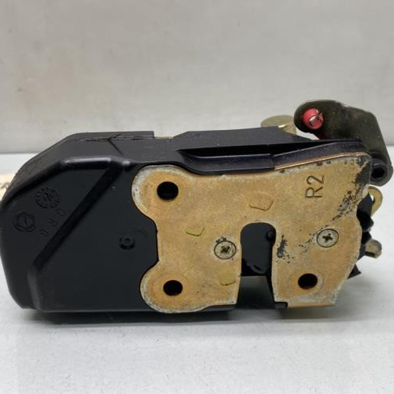 Serrure avant droit CHRYSLER VOYAGER 4 Photo n°1