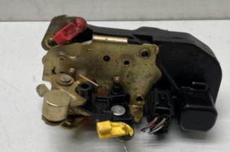 Serrure avant droit CHRYSLER VOYAGER 4