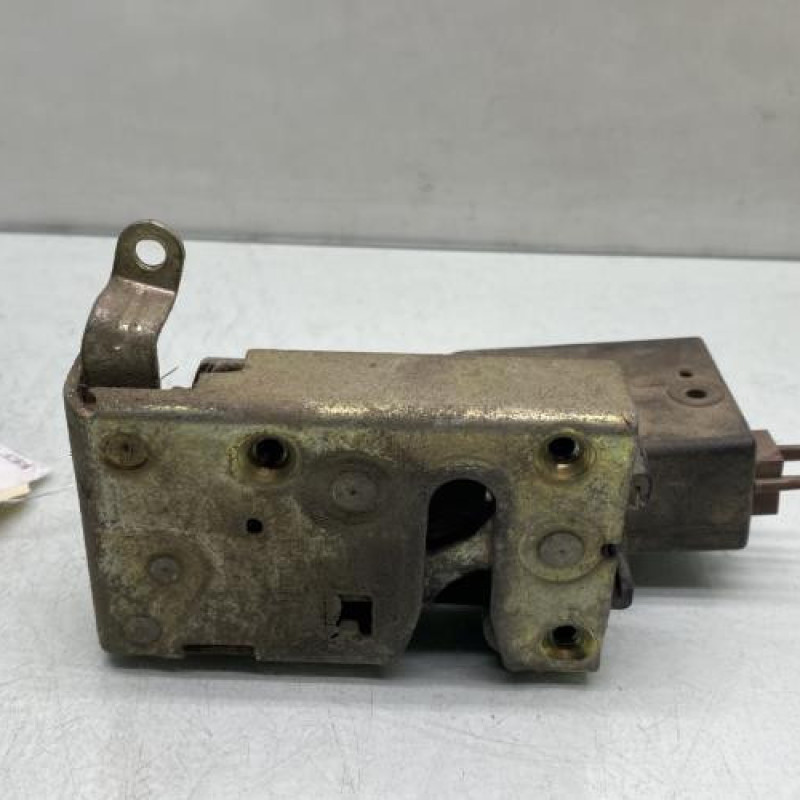 Serrure avant droit CITROEN SAXO Photo n°1