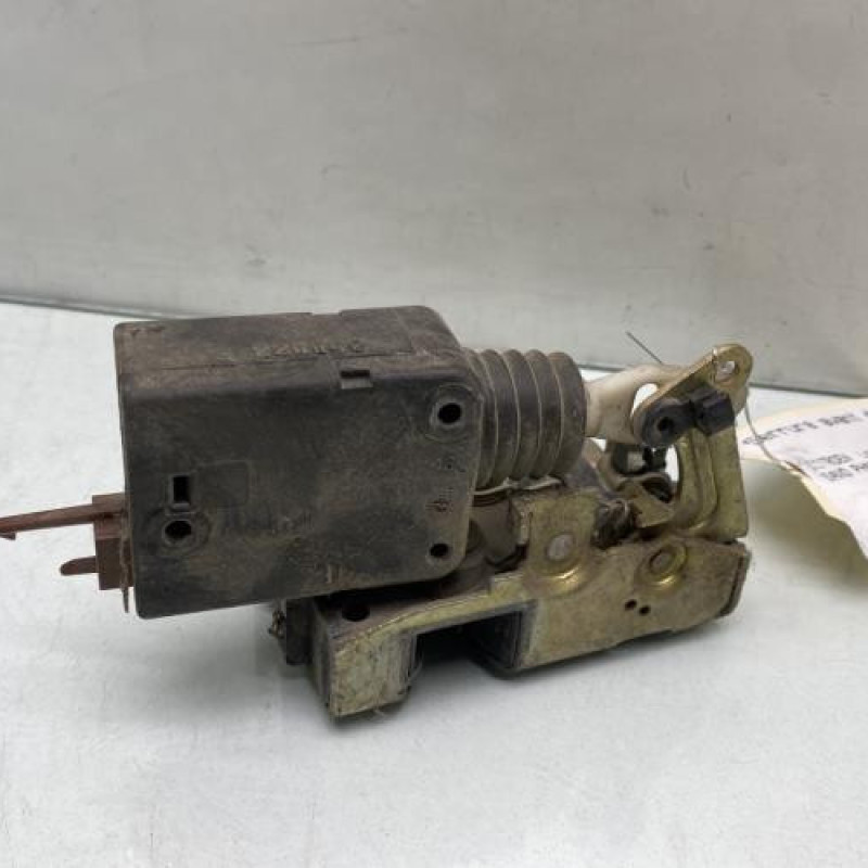 Serrure avant droit CITROEN SAXO Photo n°3