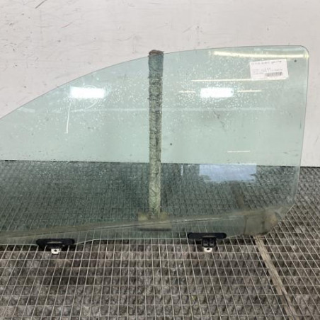 Vitre avant gauche TOYOTA YARIS 1 Photo n°1