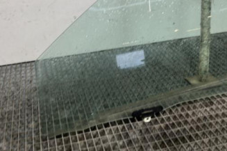 Vitre avant gauche TOYOTA YARIS 1