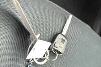 Vitre avant gauche TOYOTA YARIS 1