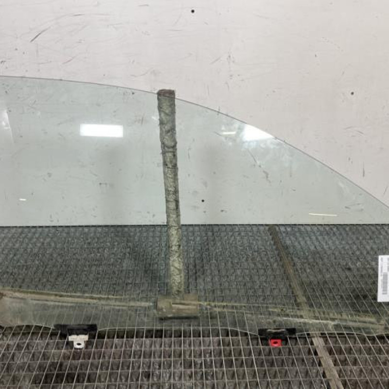 Vitre avant droit TOYOTA YARIS 1 Photo n°1