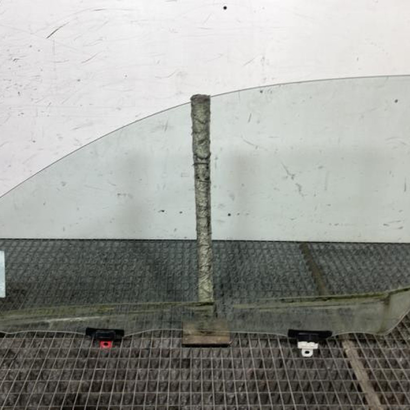 Vitre avant droit TOYOTA YARIS 1 Photo n°4