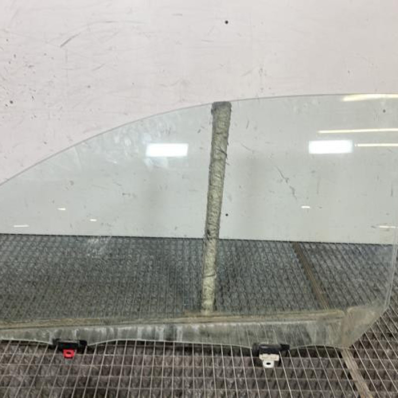 Vitre avant gauche TOYOTA YARIS 1 Photo n°1