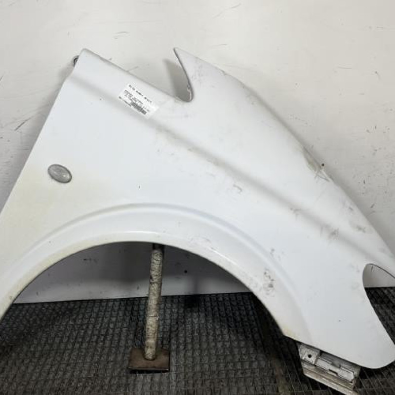 Aile avant droit MERCEDES VITO 639 Photo n°1