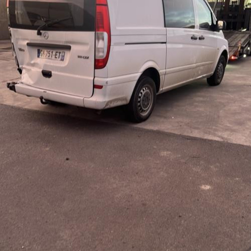 Aile avant droit MERCEDES VITO 639 Photo n°7