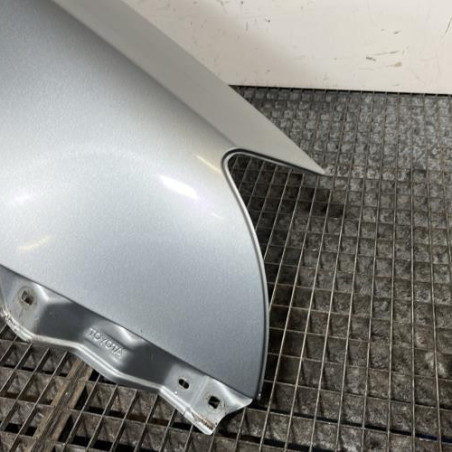 Aile avant droit TOYOTA AVENSIS 2