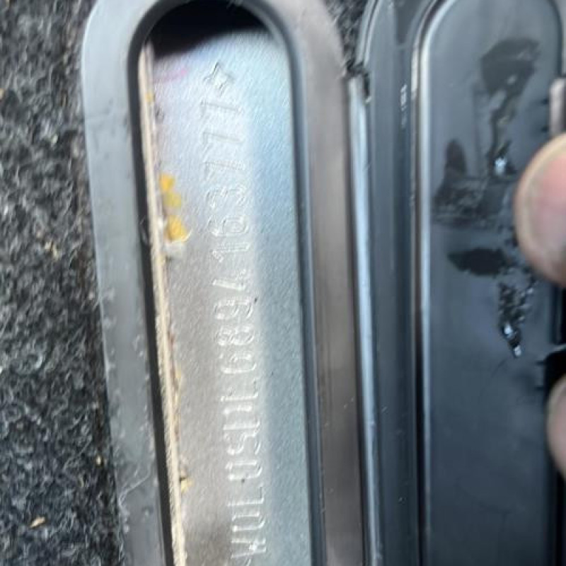 Vitre avant gauche OPEL CORSA D Photo n°20