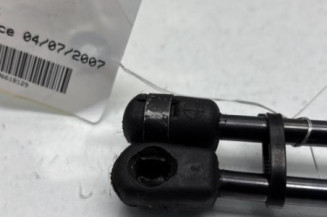 Verin de coffre SUZUKI SWIFT 3