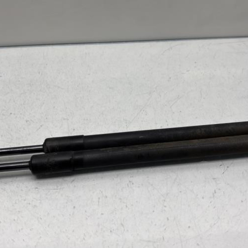 Verin de coffre SUZUKI SWIFT 3 Photo n°5