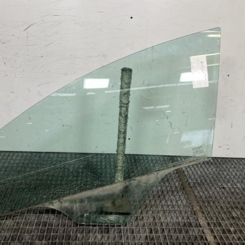 Vitre avant gauche FIAT BRAVO 2 Photo n°1