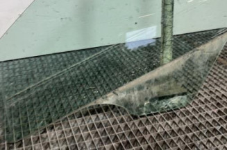 Vitre avant gauche FIAT BRAVO 2