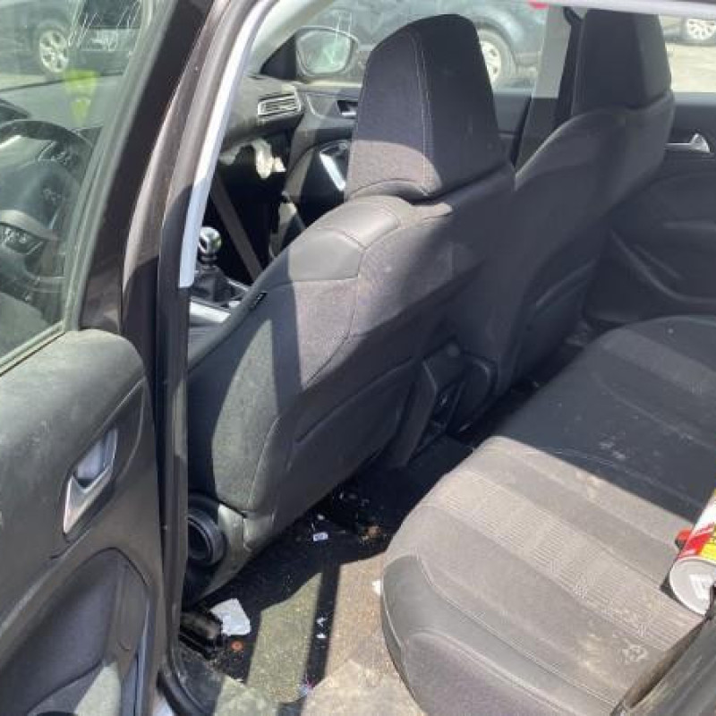 PEUGEOT 308 2 PHASE 2 1.5 BLUE HDI - 16V TURBO Photo n°17