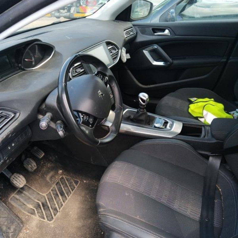 PEUGEOT 308 2 PHASE 2 1.5 BLUE HDI - 16V TURBO Photo n°22