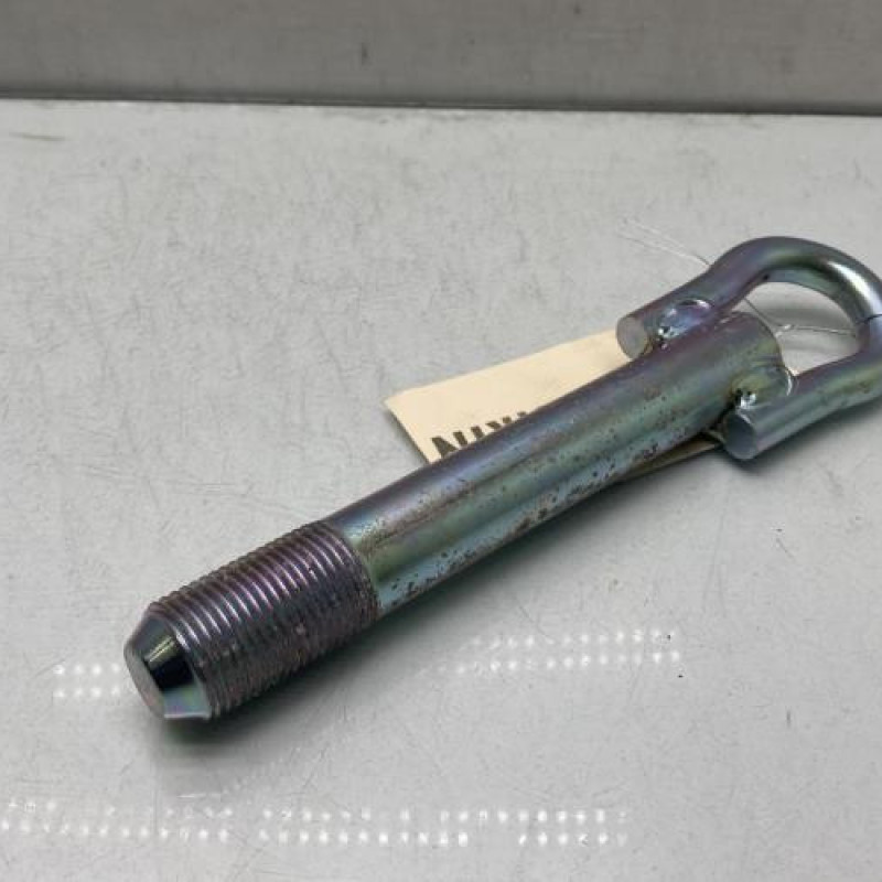 Crochet de remorquage TOYOTA YARIS 3 Photo n°1