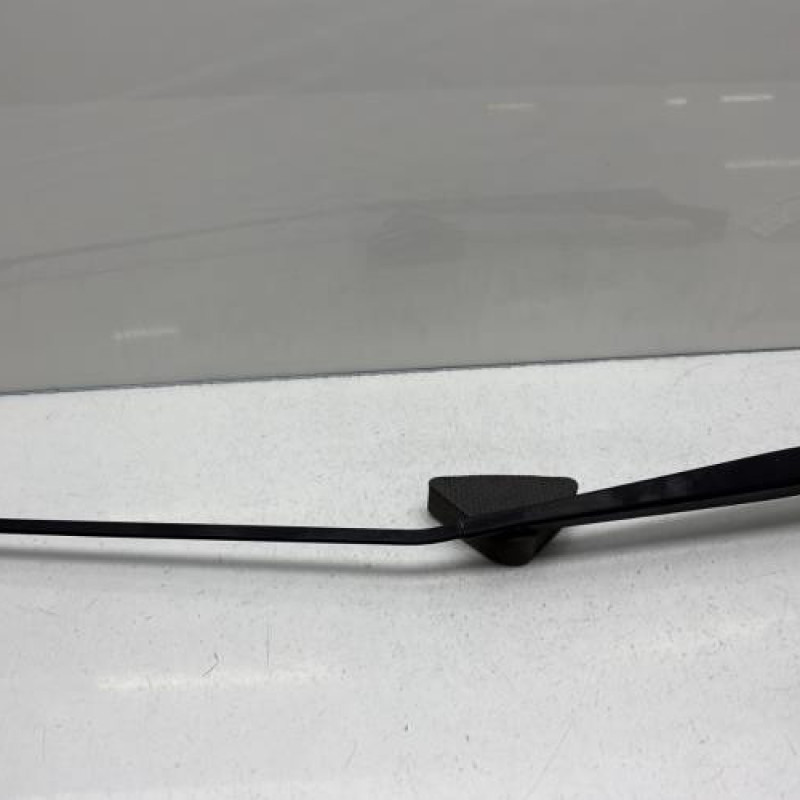 Bras essuie glace avant droit VOLKSWAGEN POLO 4 Photo n°1