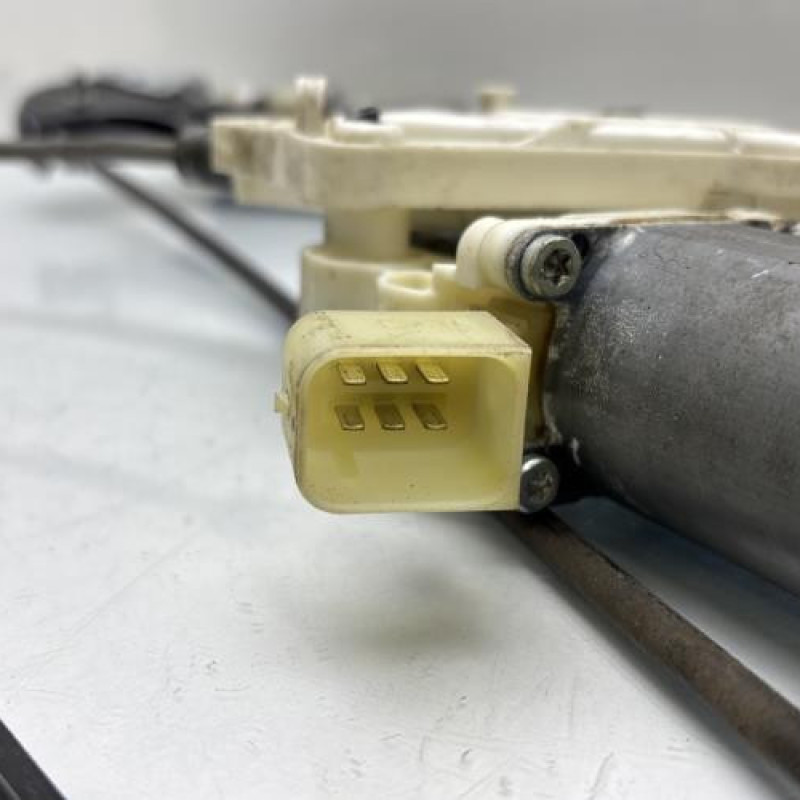 Leve vitre electrique arriere droit MERCEDES CLASSE CLS 219 Photo n°5