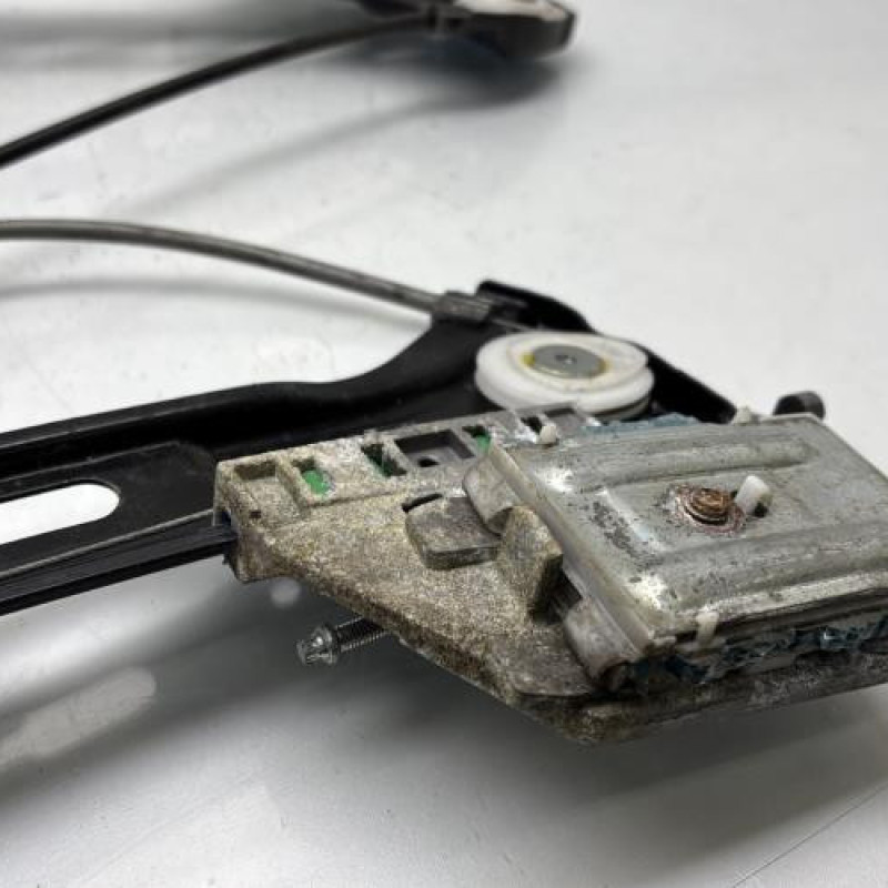 Leve vitre electrique arriere droit MERCEDES CLASSE CLS 219 Photo n°9