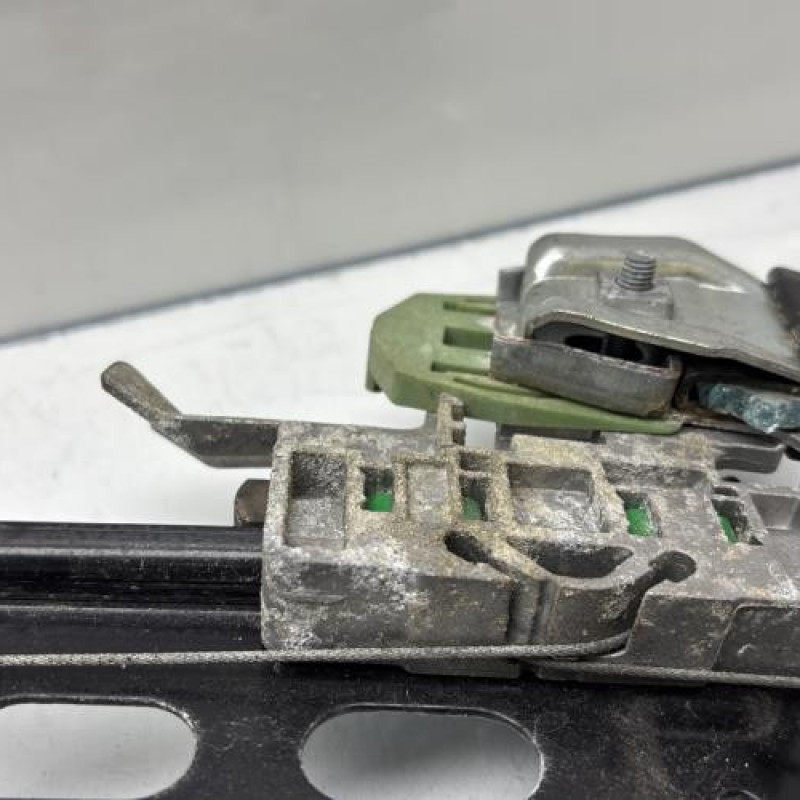 Leve vitre electrique arriere droit MERCEDES CLASSE CLS 219 Photo n°10